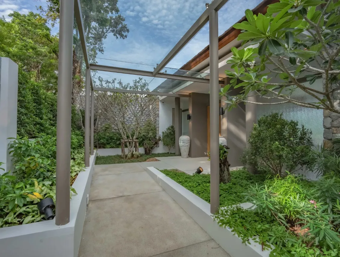 7 Bedrooms Luxury Villa with Sea View in Kamala