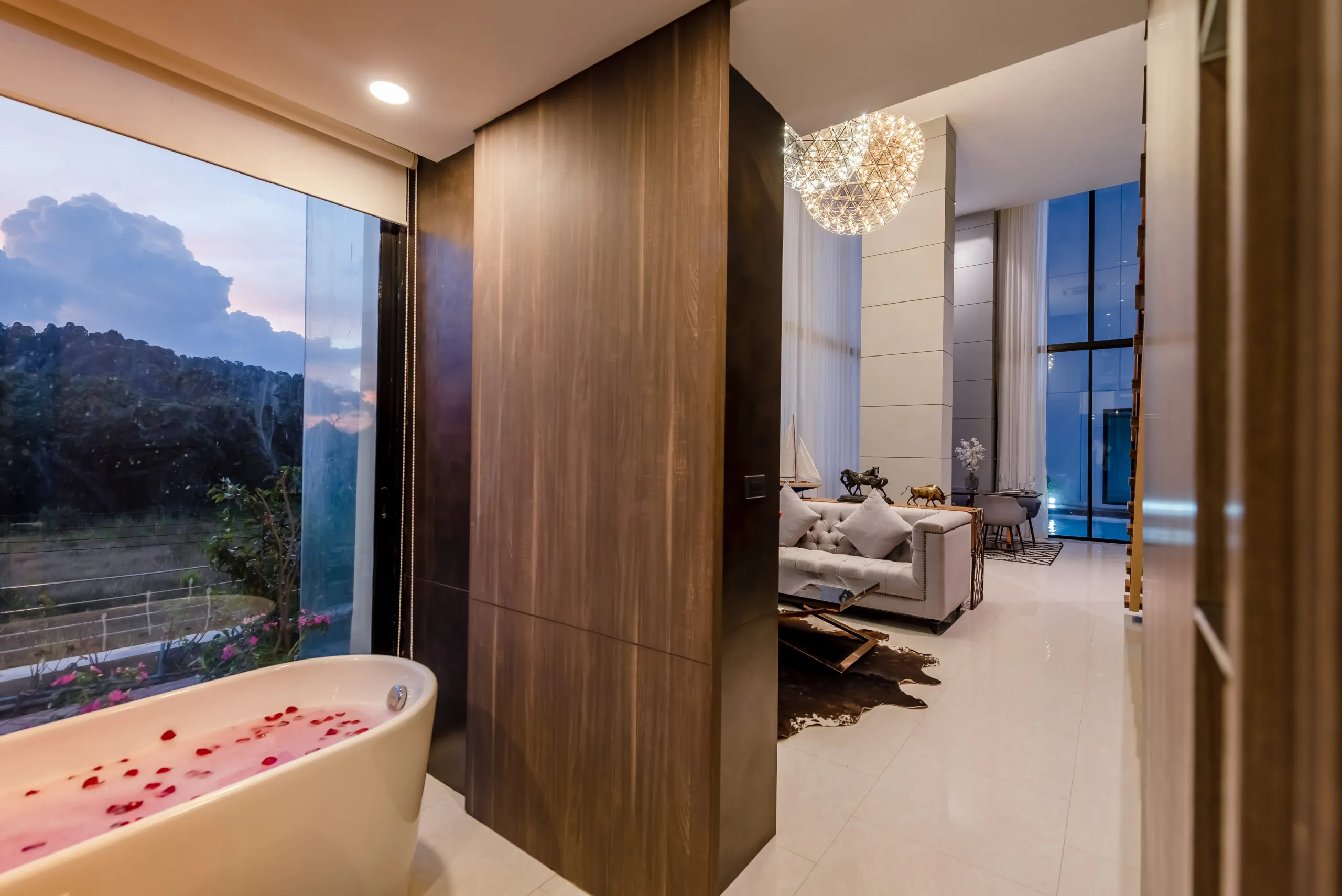 Duplex Loft With Pool Access In Patong