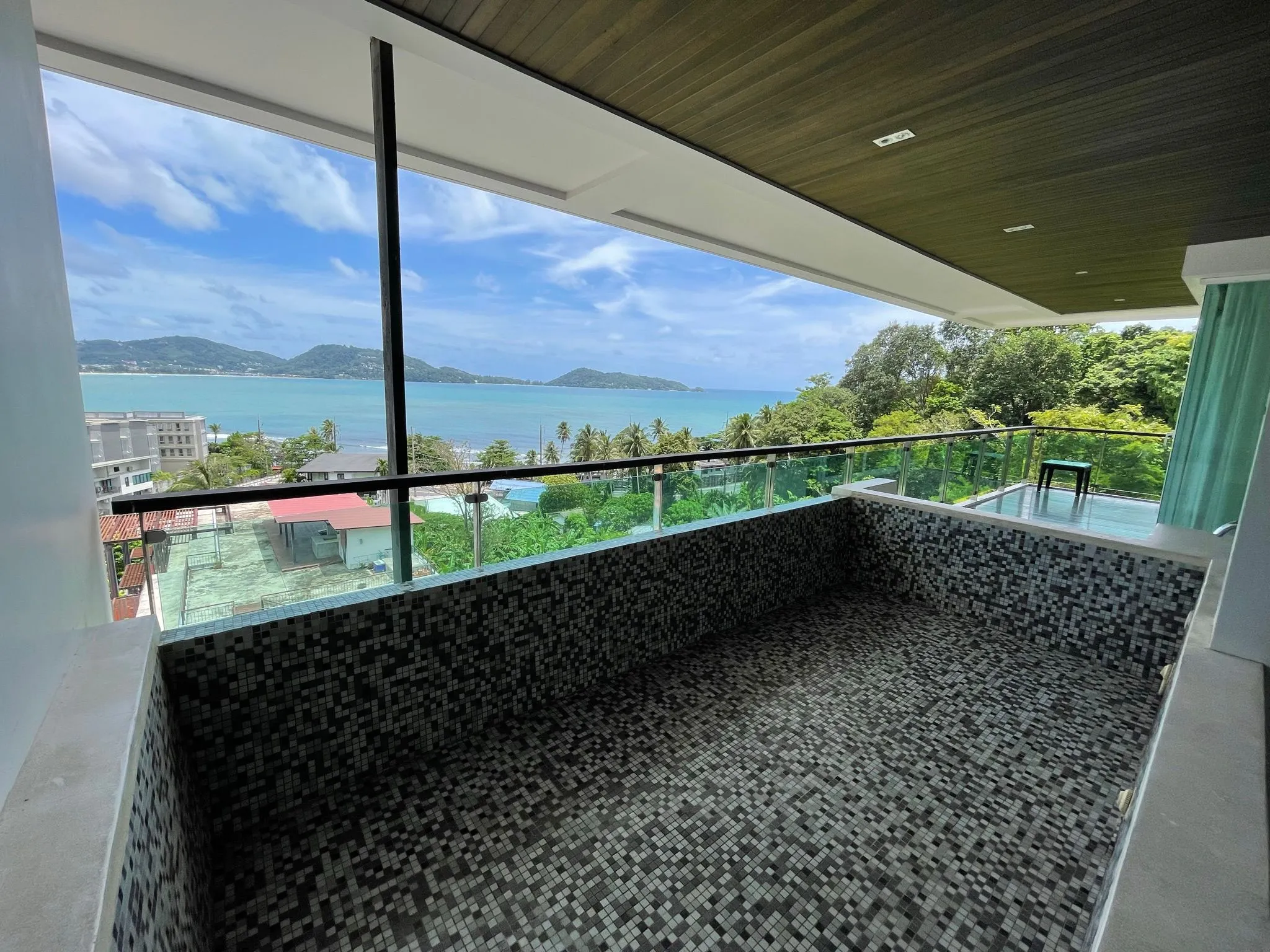 3 Bedroom Sea View Apartment In Kalim